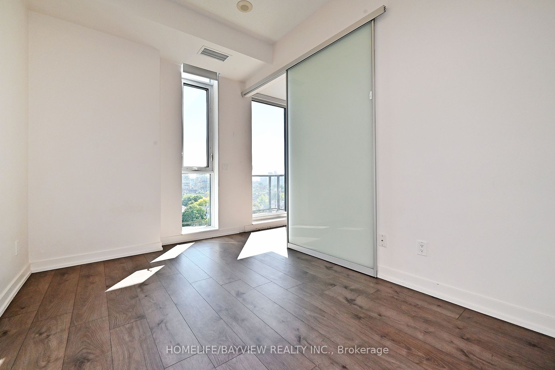 297 College St, #1009