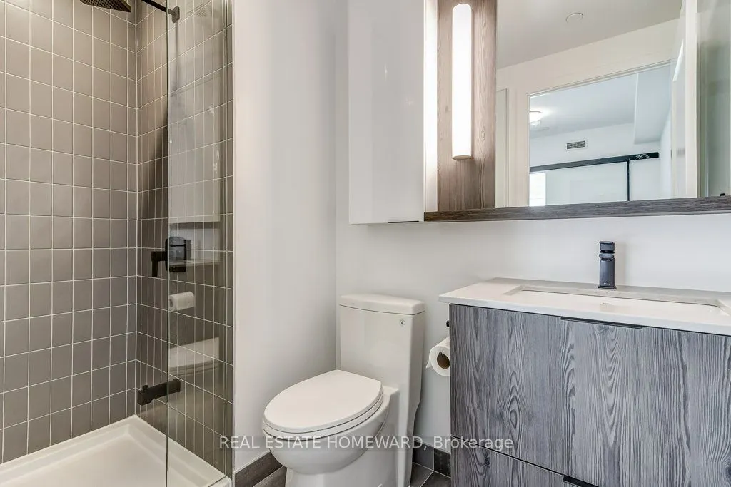 5 Defries St, #819