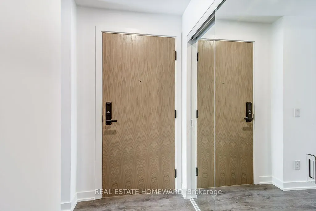 5 Defries St, #819