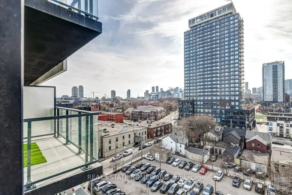 5 Defries St, #819
