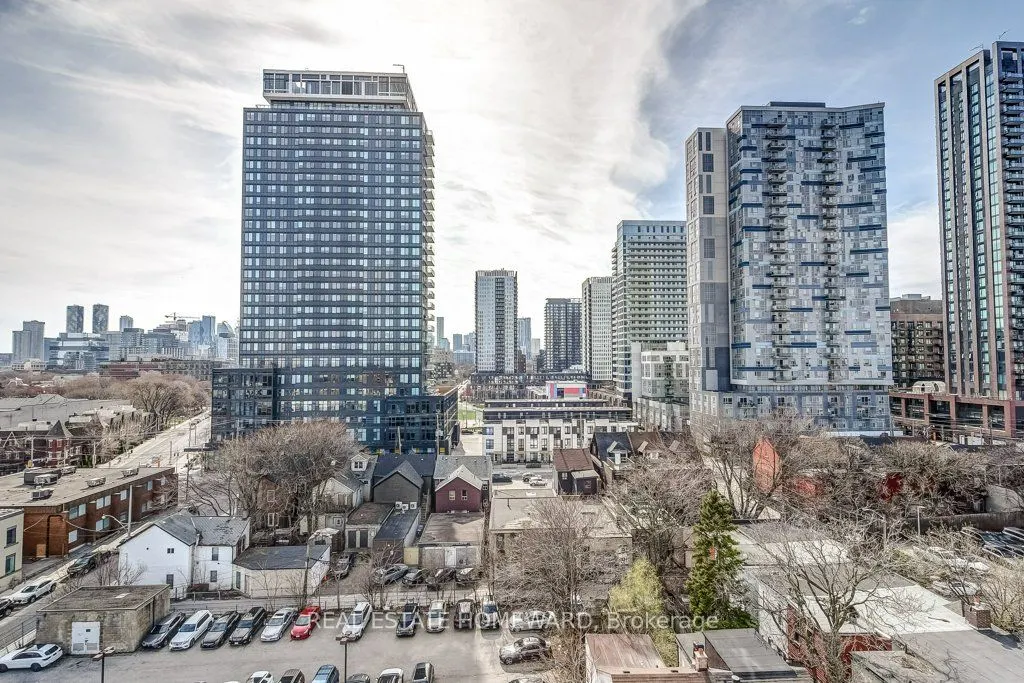5 Defries St, #819