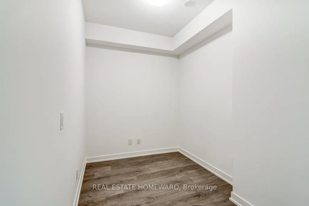 5 Defries St, #819