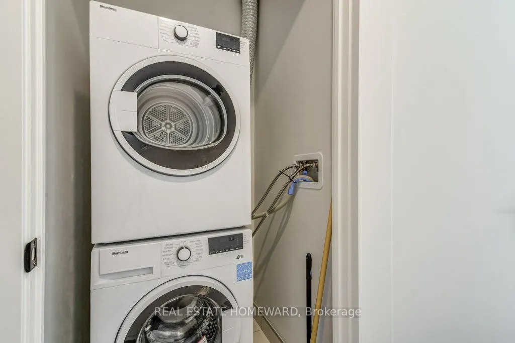 5 Defries St, #819