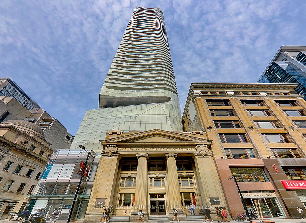 197 Yonge St, #2614