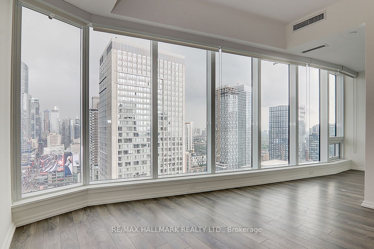 197 Yonge St, #2614