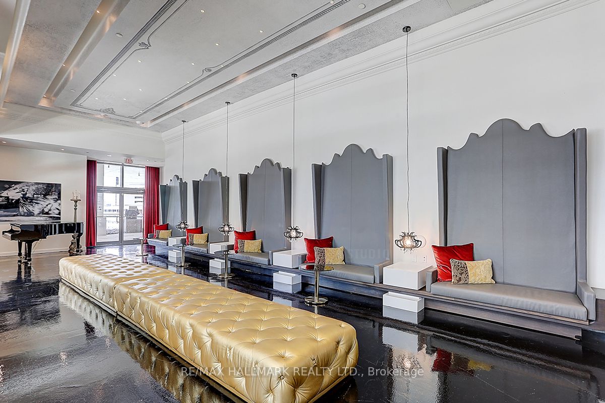 197 Yonge St, #2614