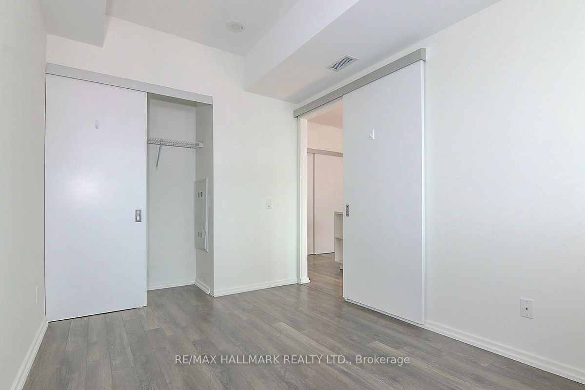 197 Yonge St, #2614