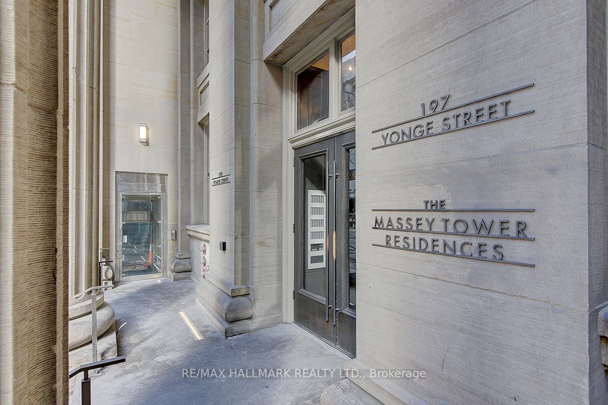 197 Yonge St, #2614