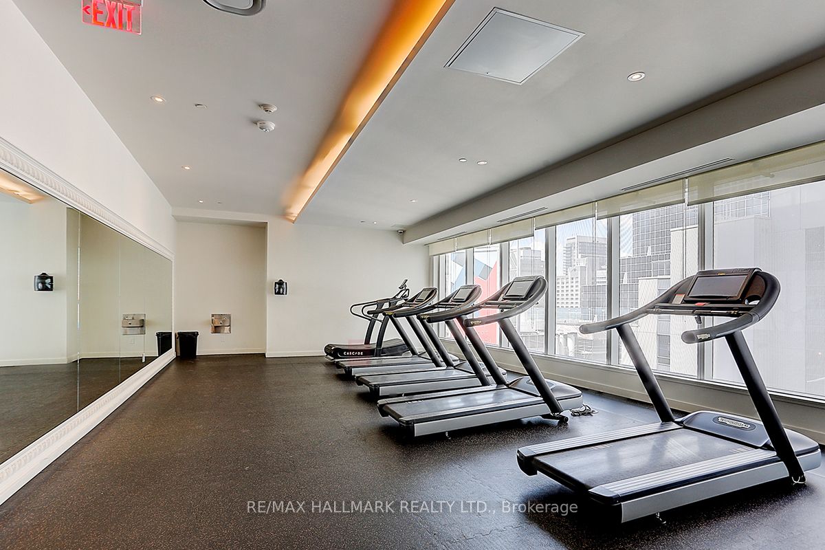 197 Yonge St, #2614