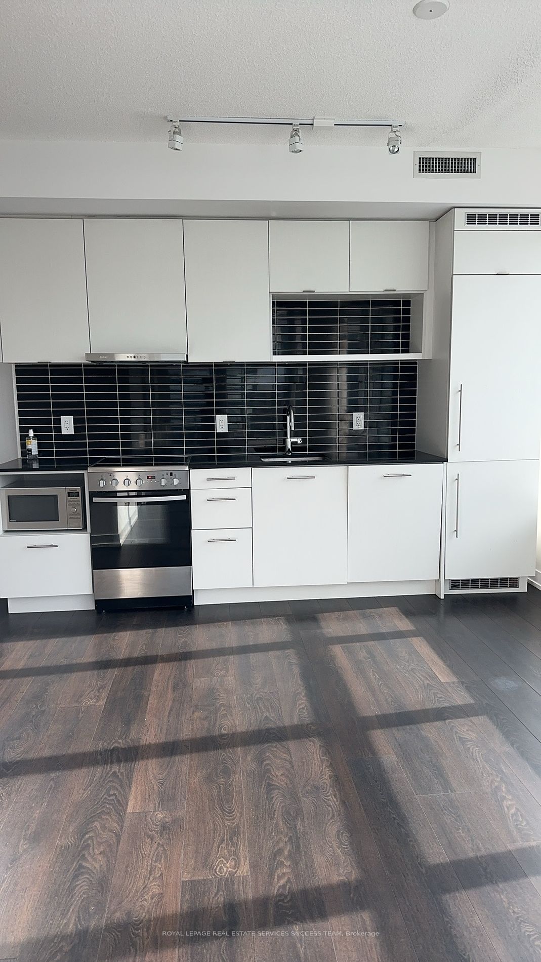 365 Church St, #3003