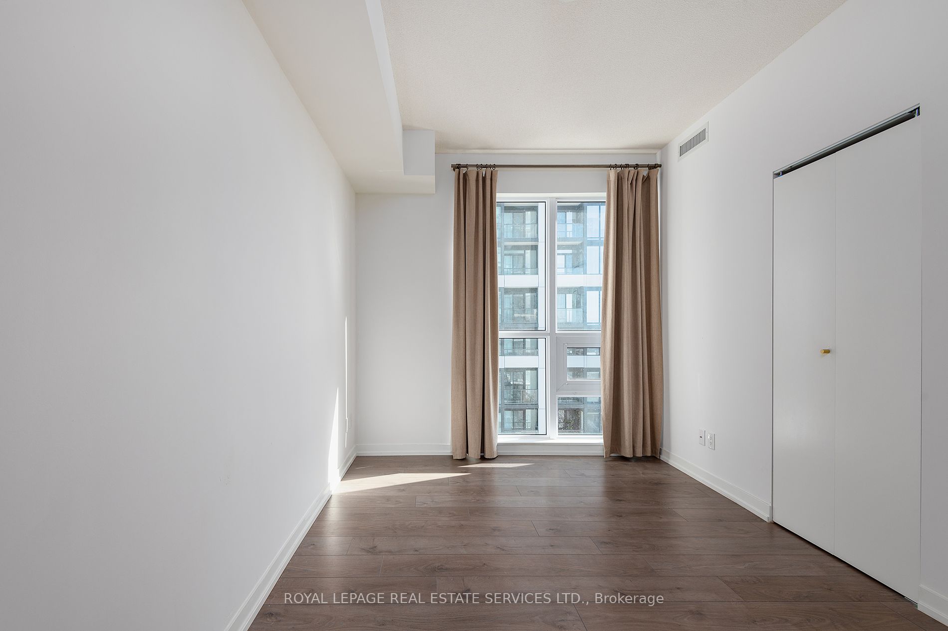 49 East Liberty St, #1802