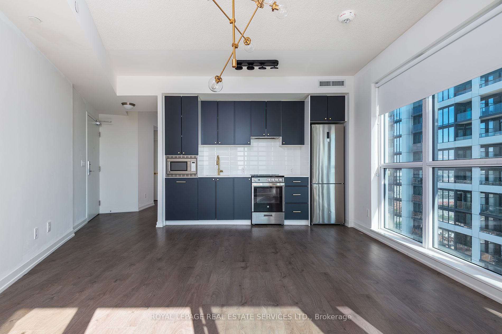 49 East Liberty St, #1802