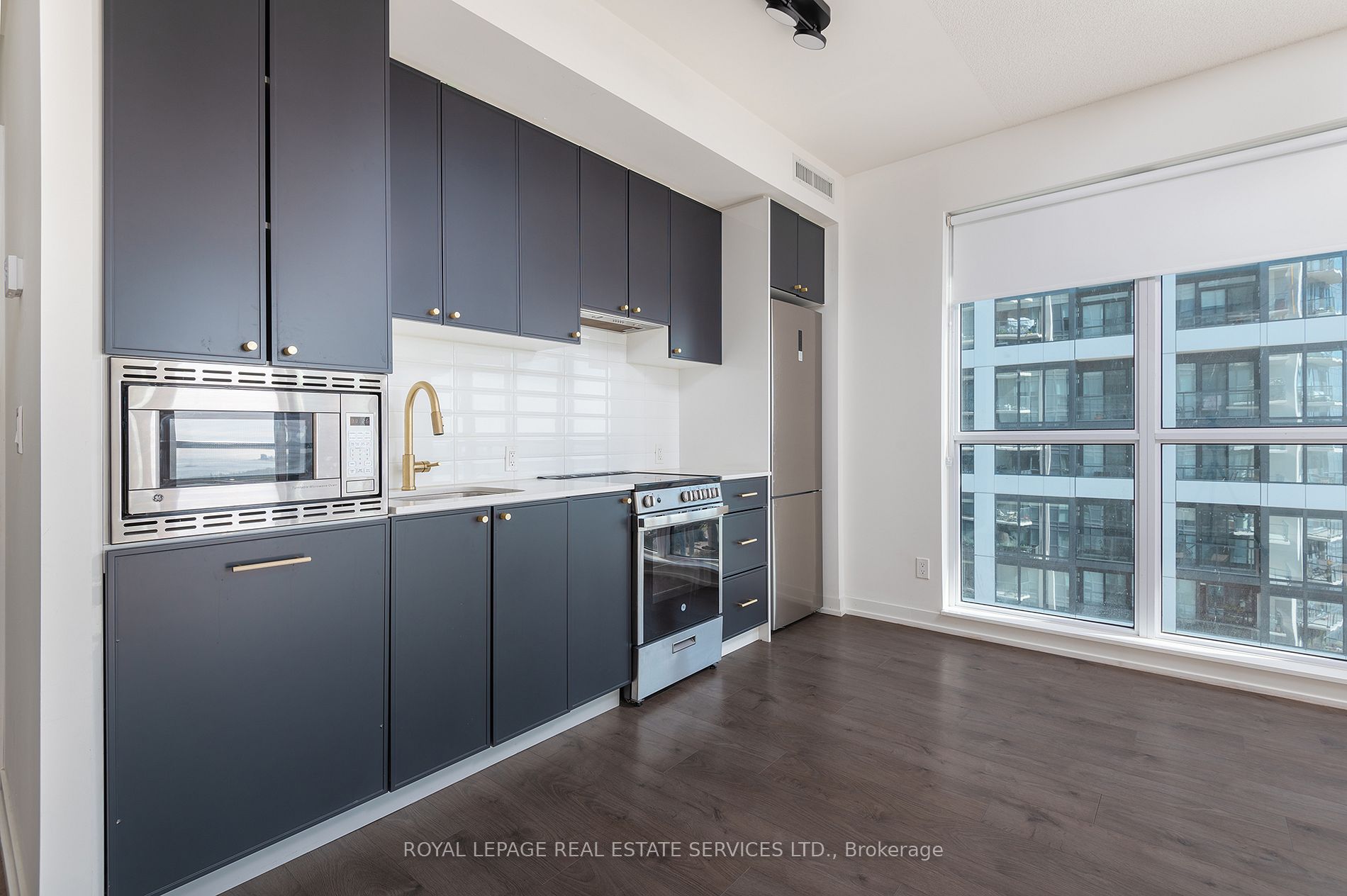 49 East Liberty St, #1802