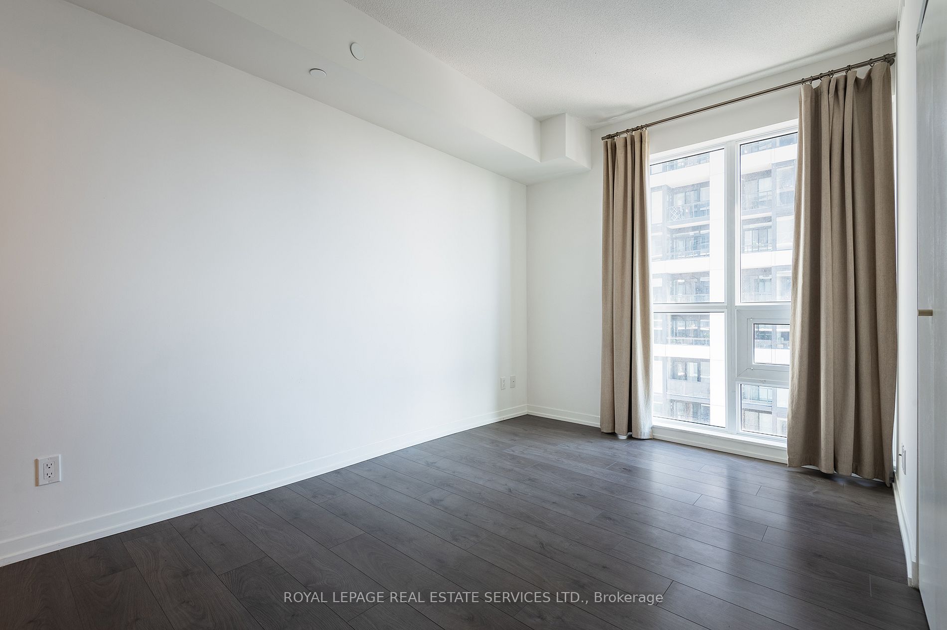 49 East Liberty St, #1802
