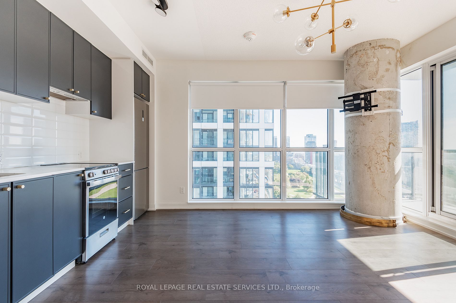49 East Liberty St, #1802