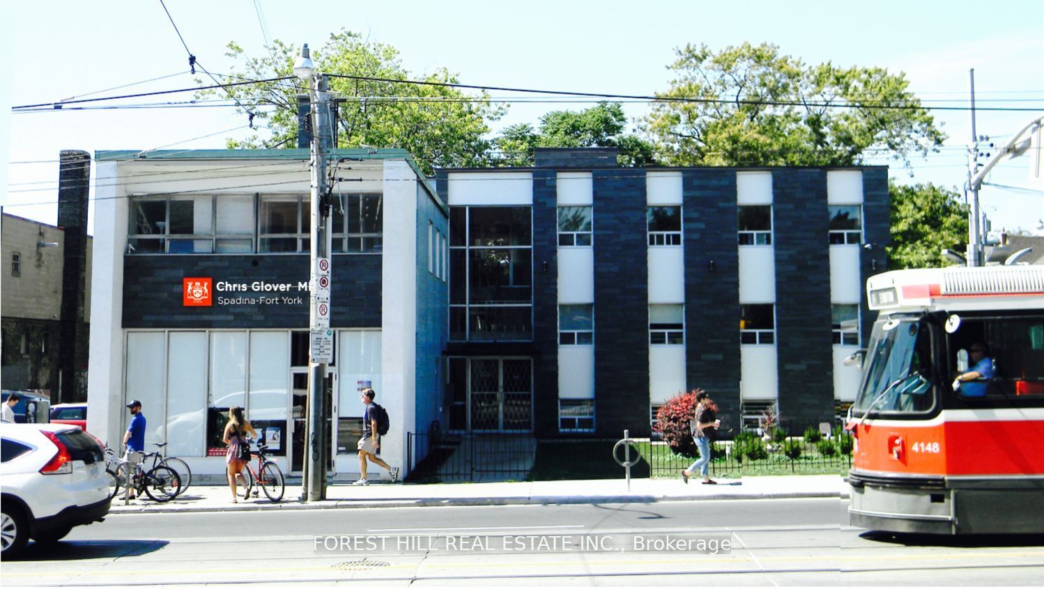 226 Bathurst St, #300