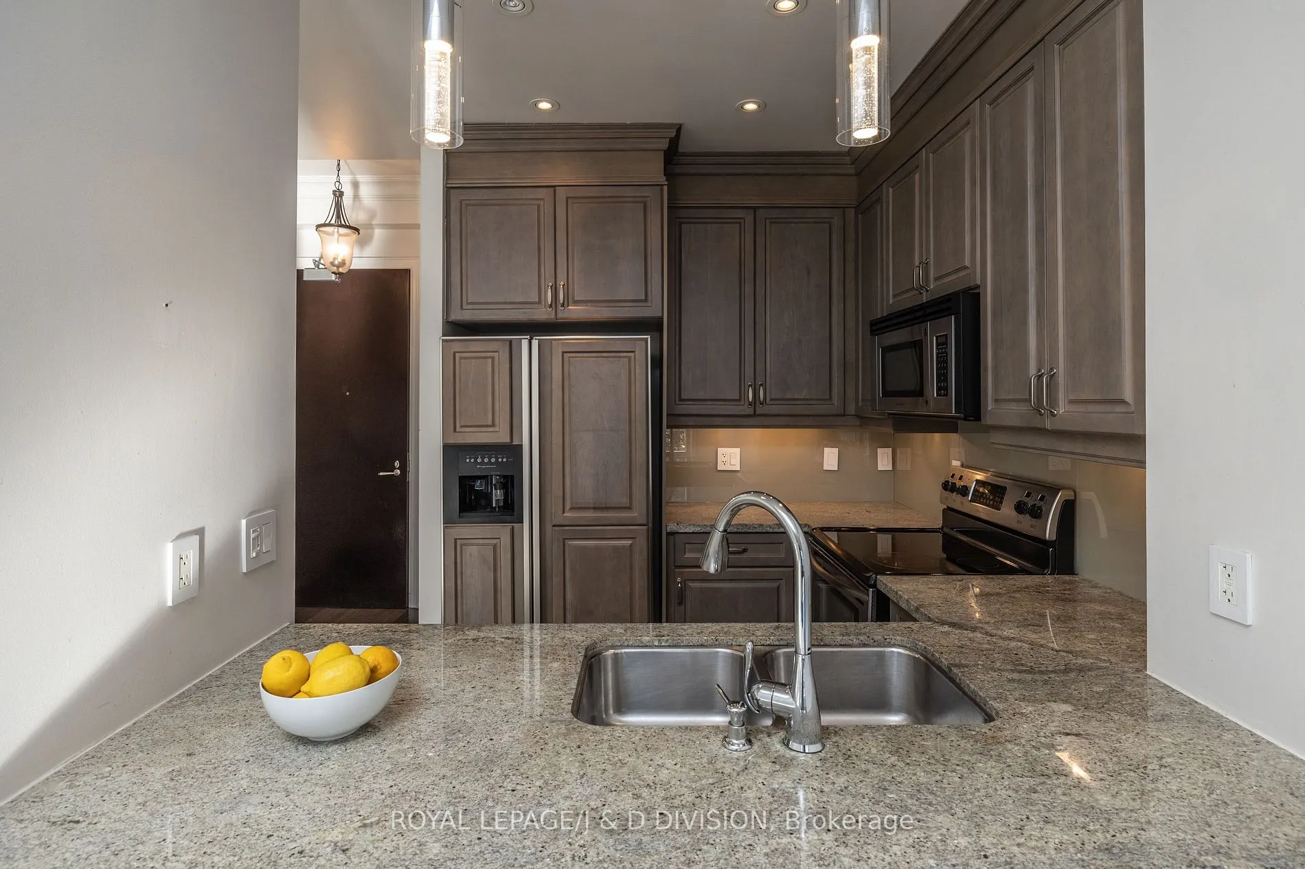 20 Burkebrook Pl, #426