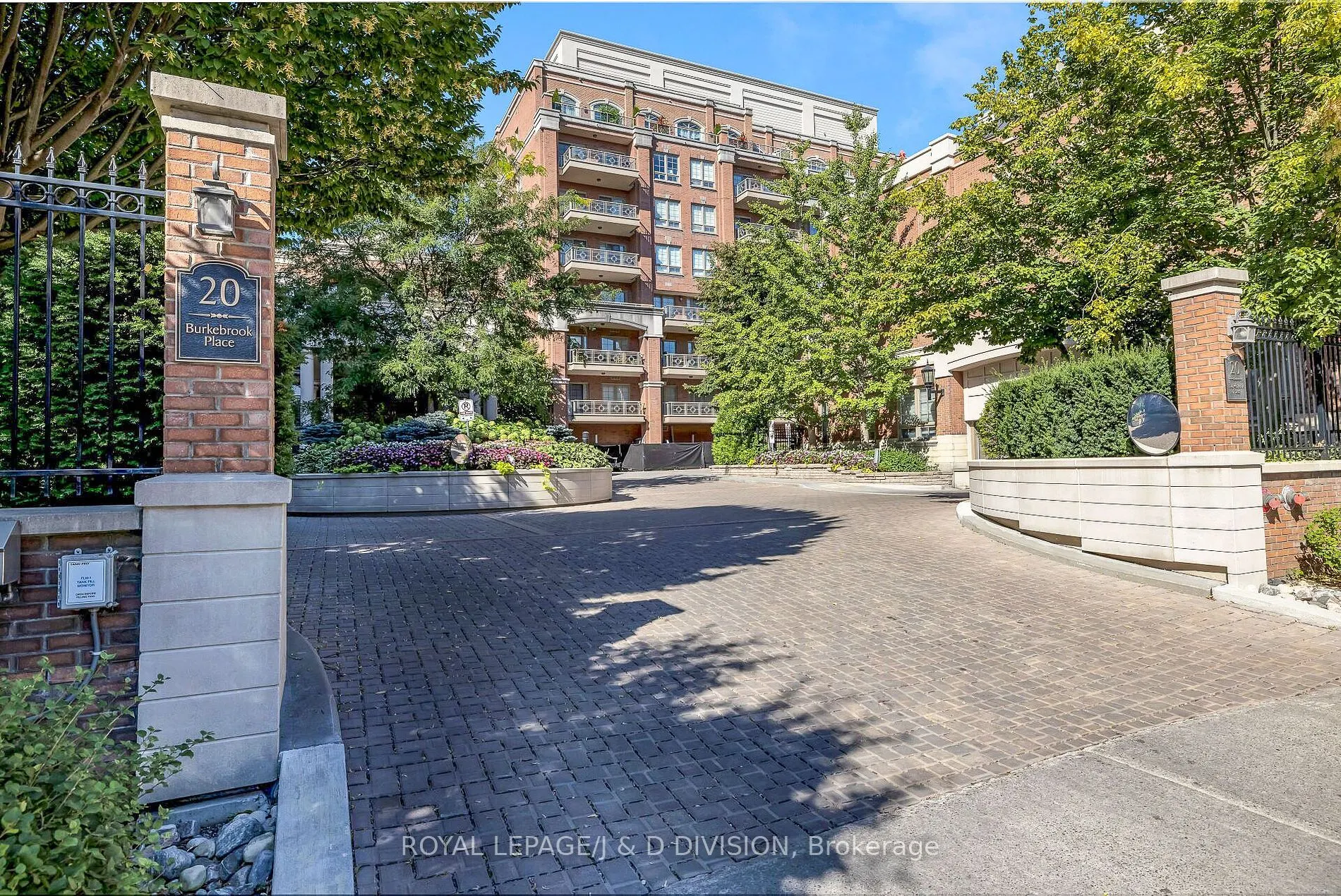 20 Burkebrook Pl, #426
