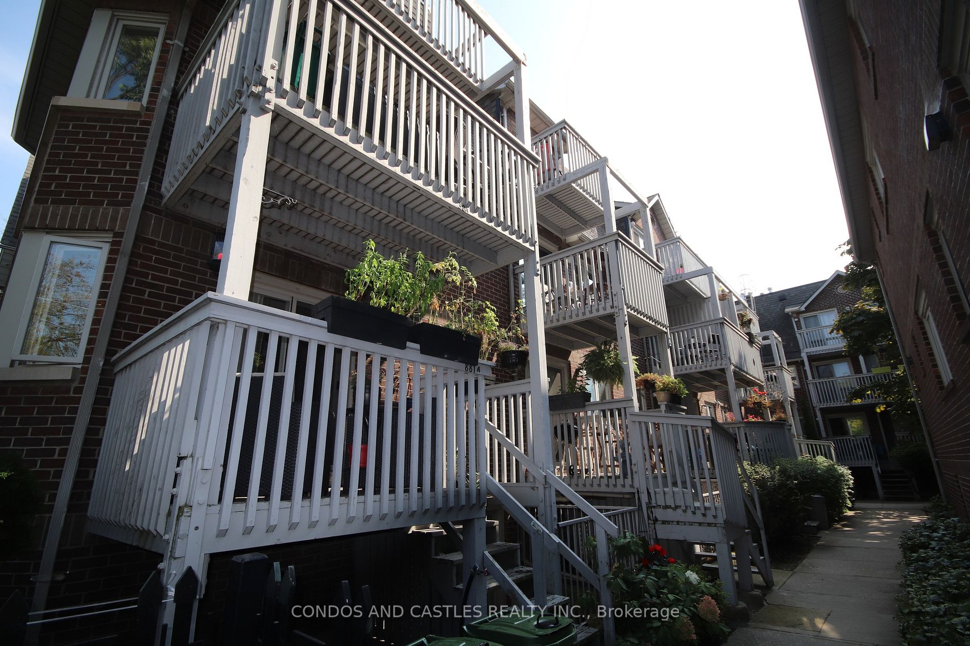 889C Adelaide St W, #22