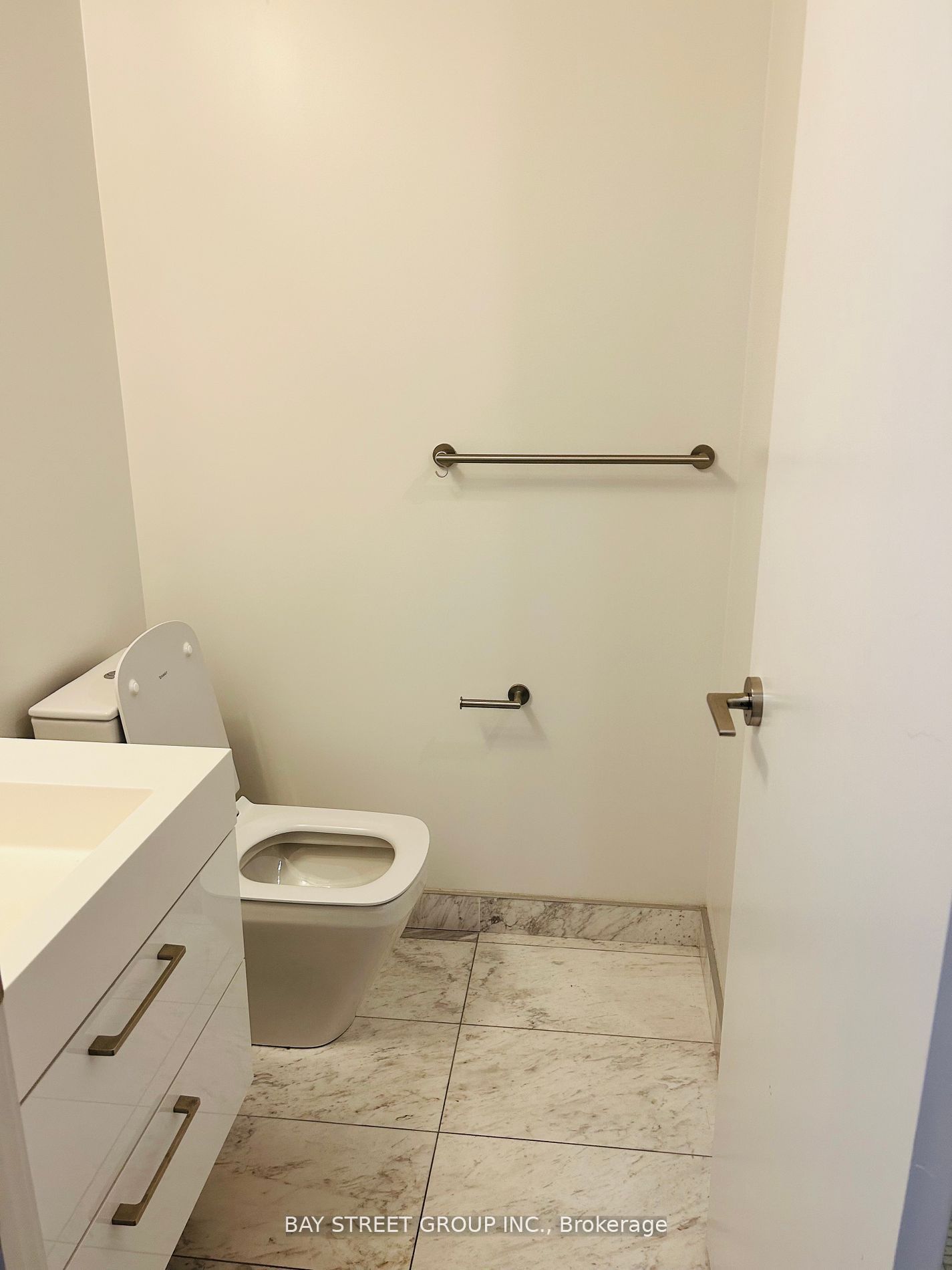 1 Yorkville Ave, #2008