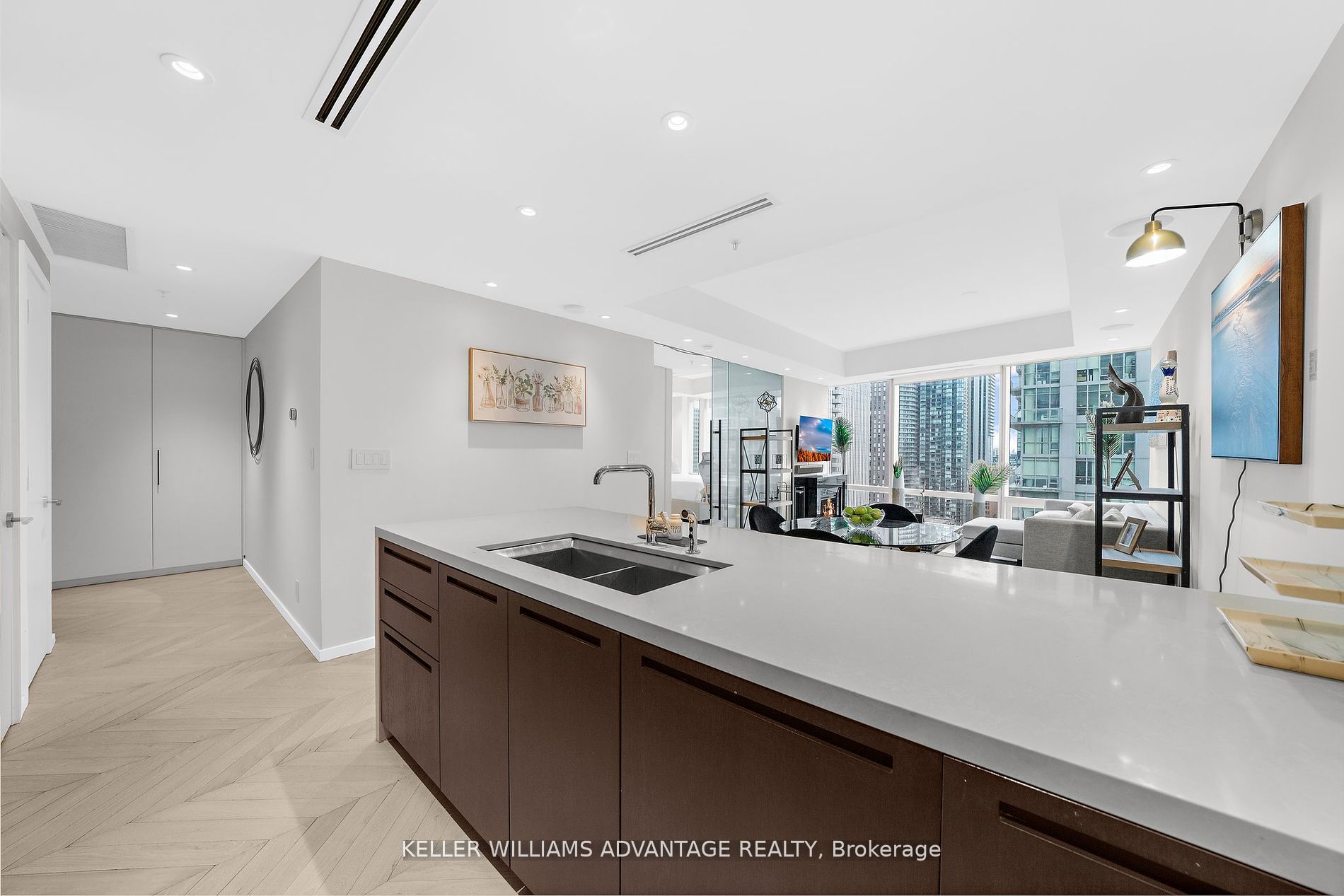 180 University Avenue, #2104