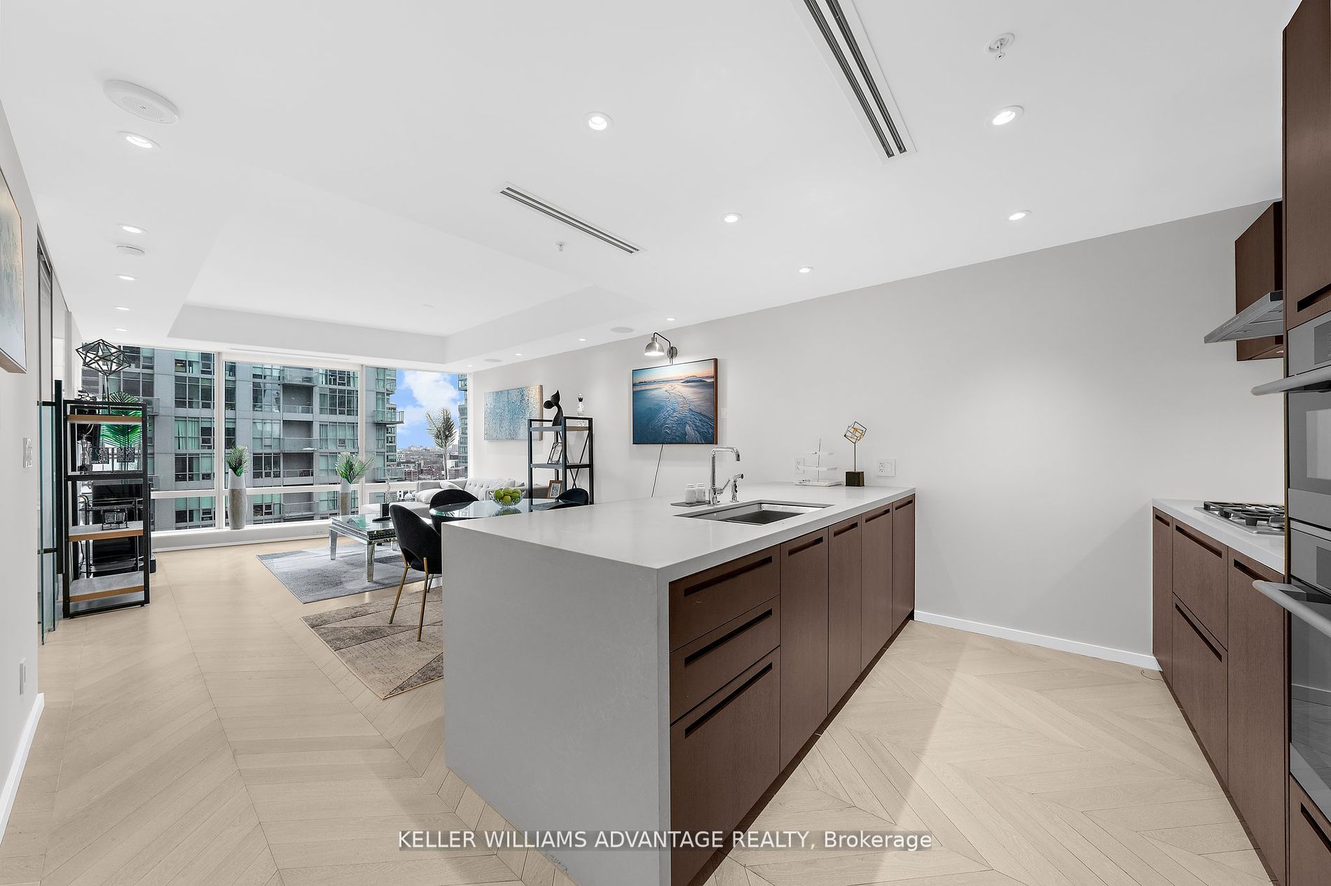 180 University Avenue, #2104