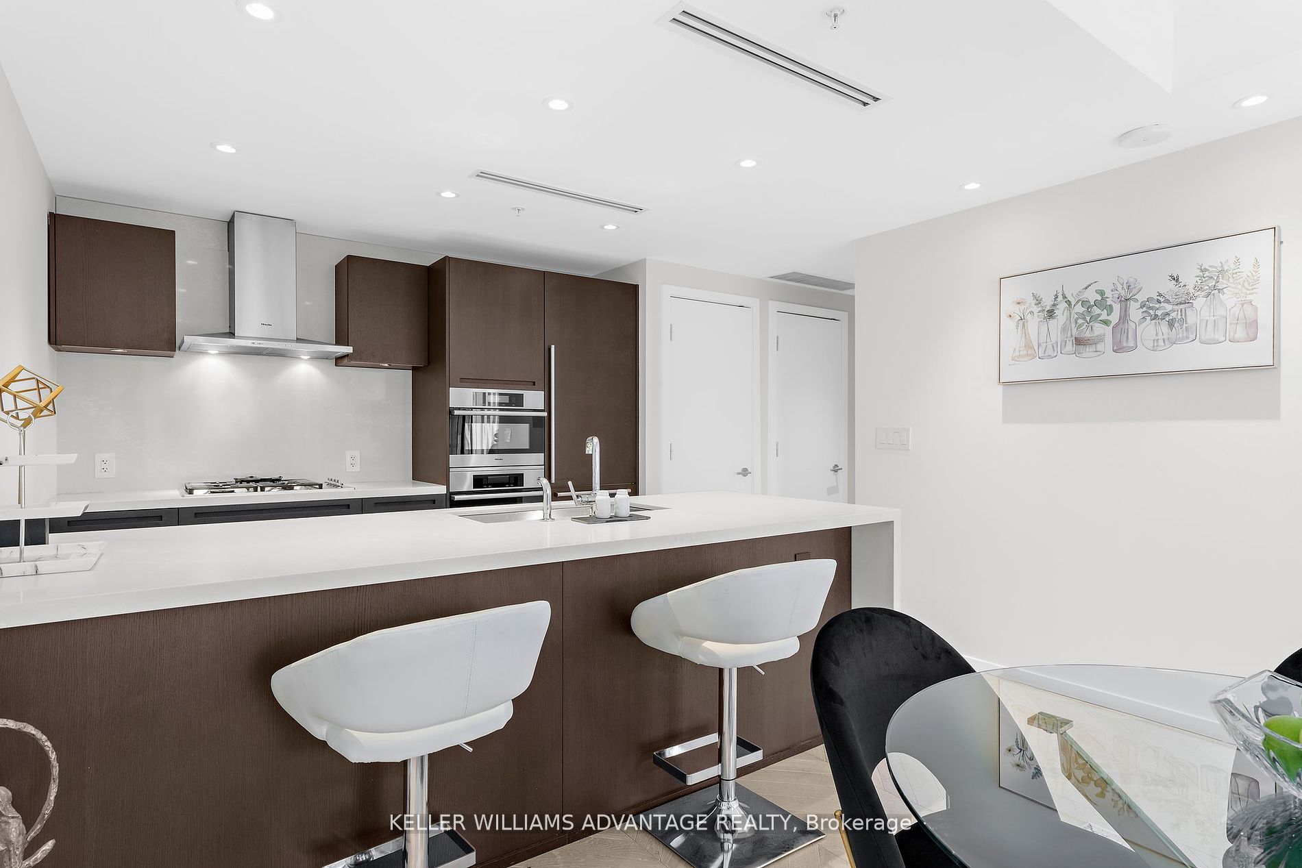 180 University Avenue, #2104