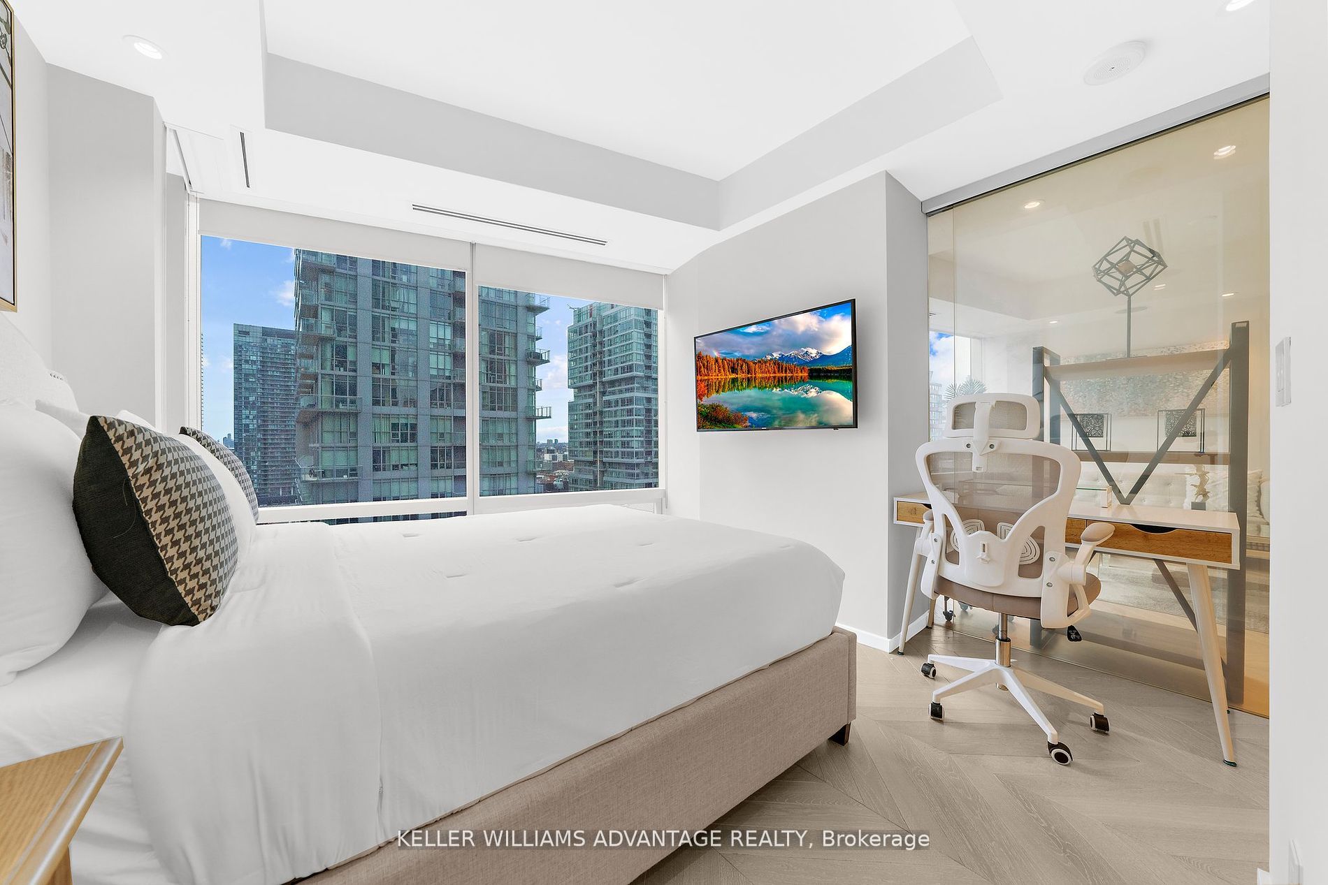 180 University Avenue, #2104
