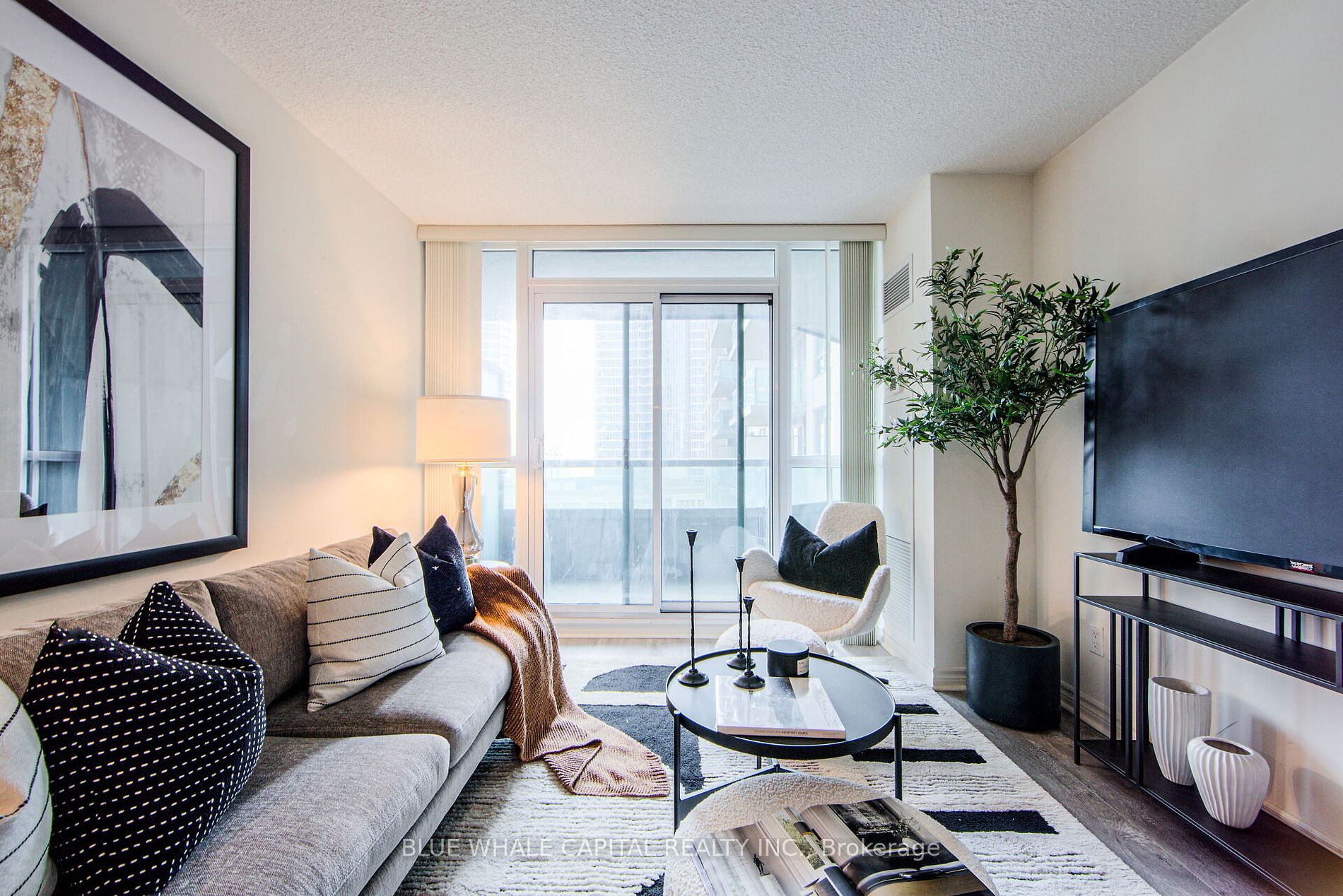 25 Lower Simcoe St, #1128