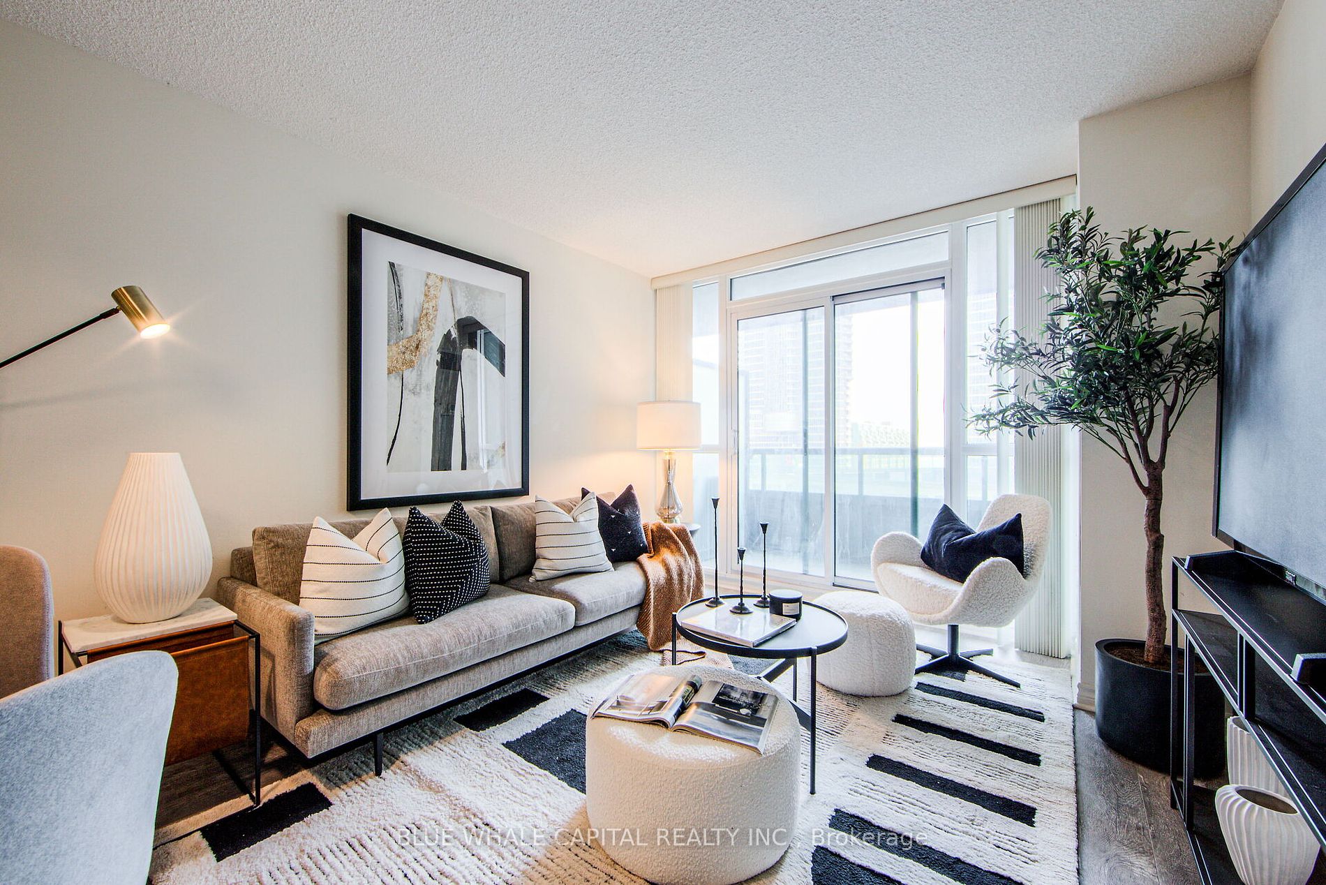 25 Lower Simcoe St, #1128