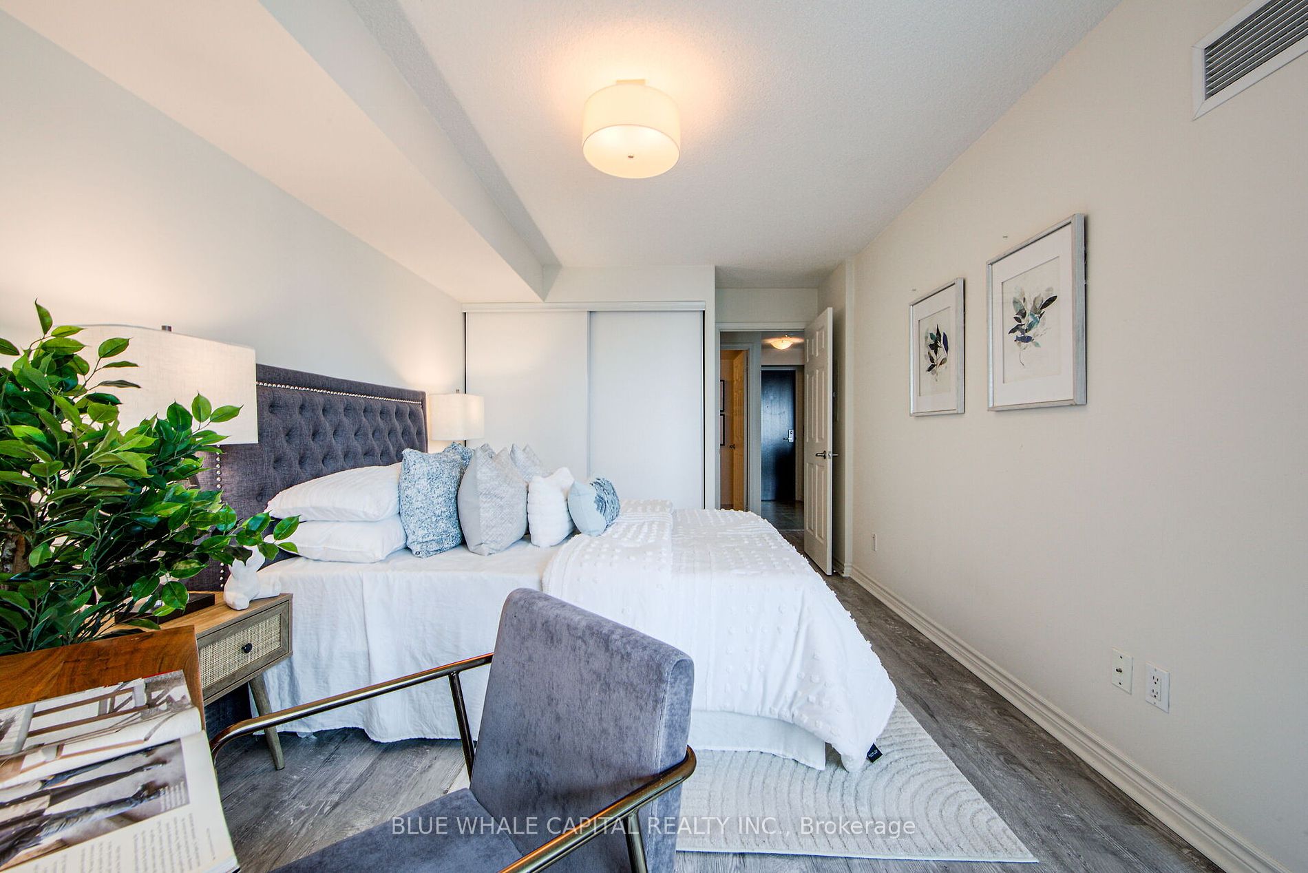25 Lower Simcoe St, #1128