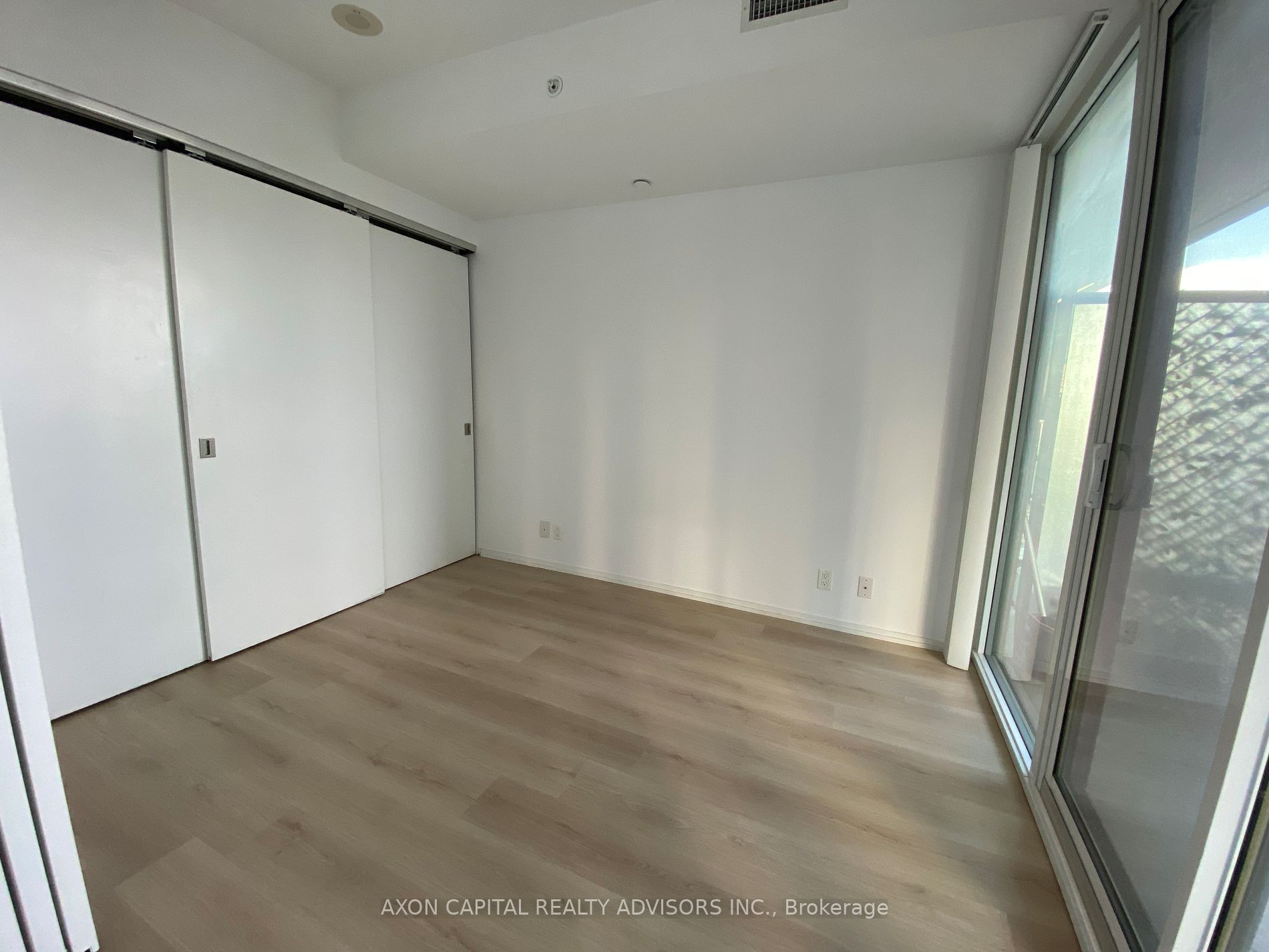 125 Peter St, #2007