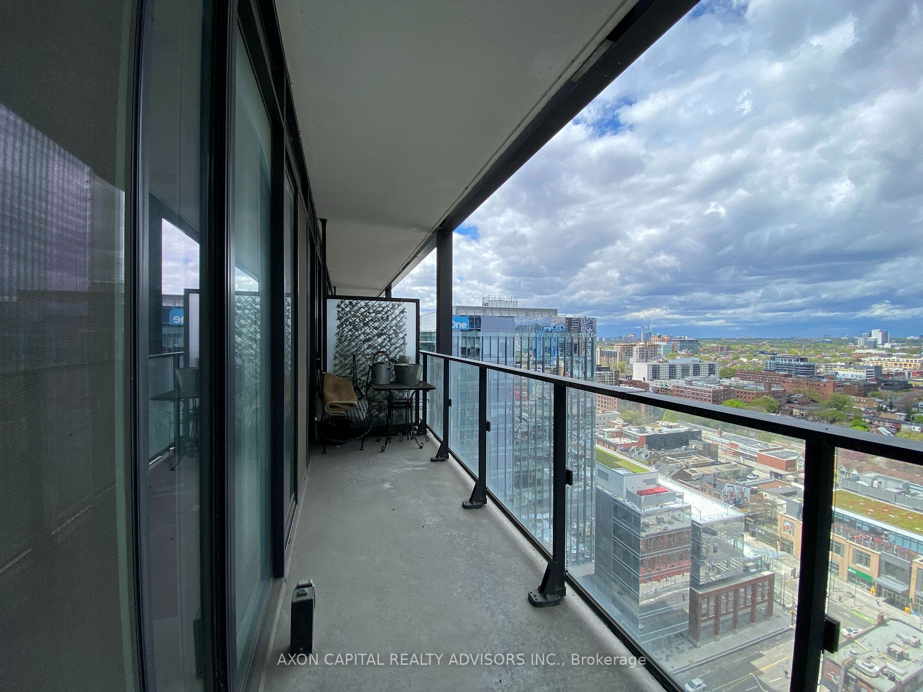 125 Peter St, #2007