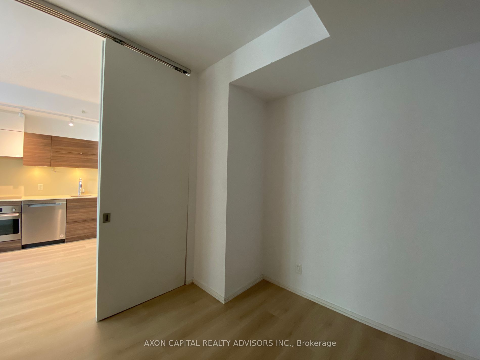 125 Peter St, #2007