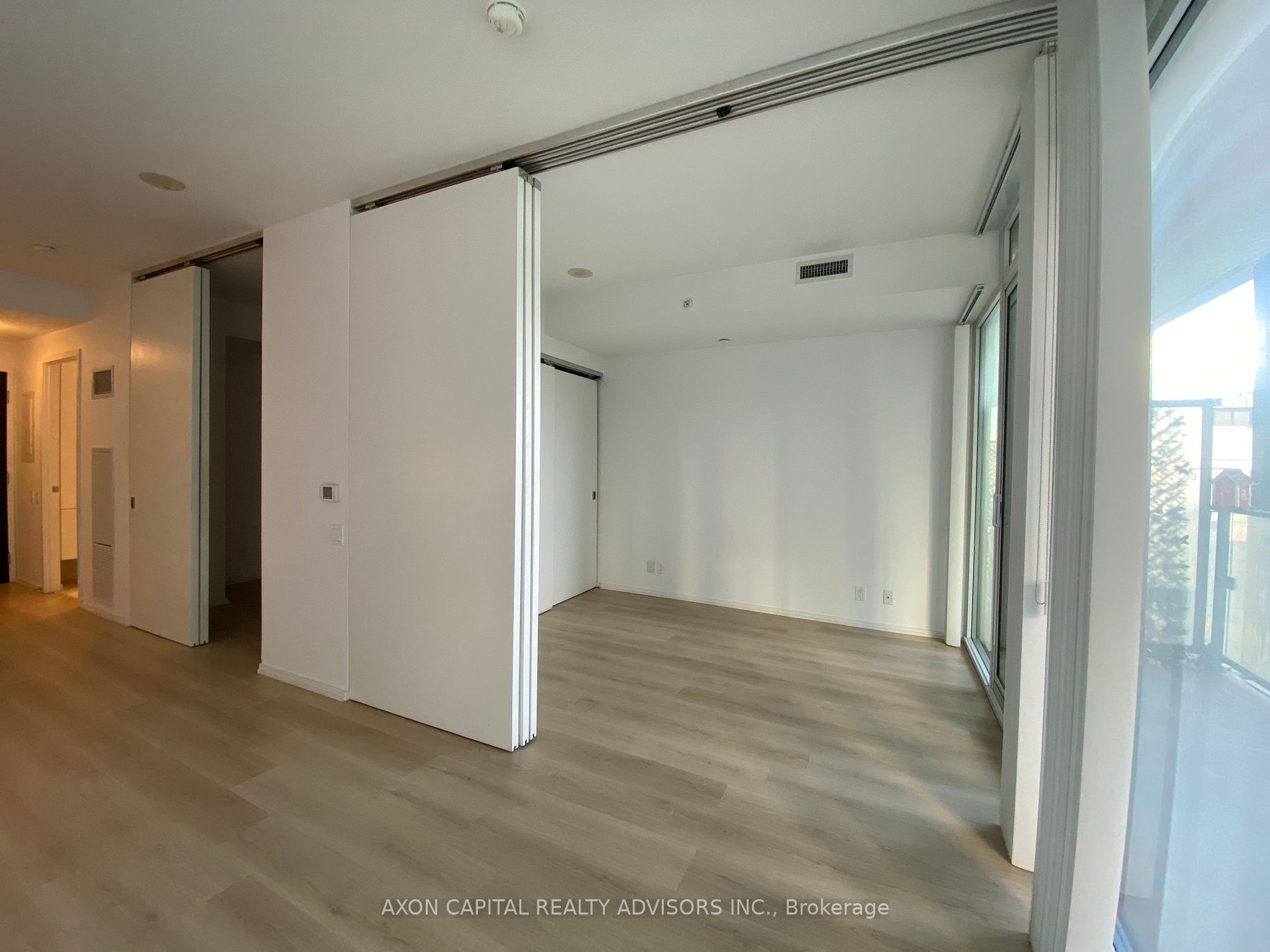125 Peter St, #2007