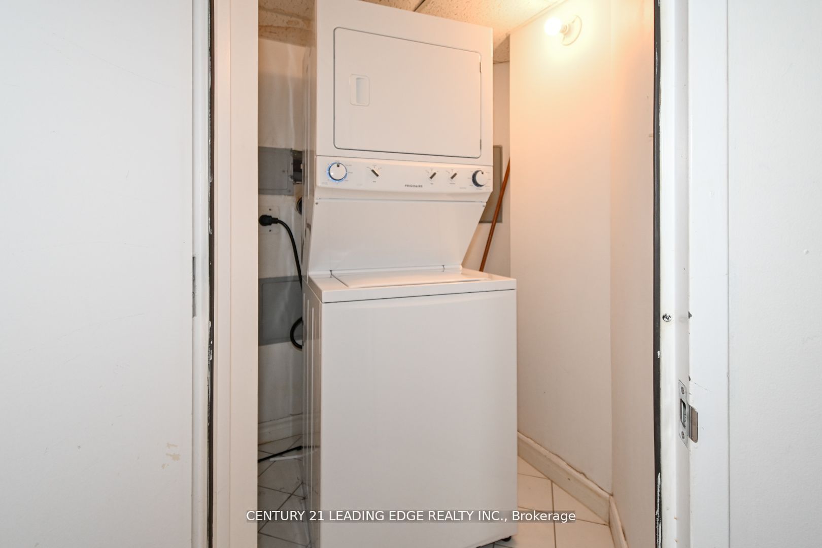 38 Elm St, #3305