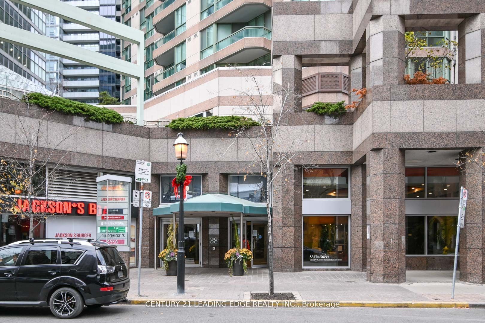 38 Elm St, #3305