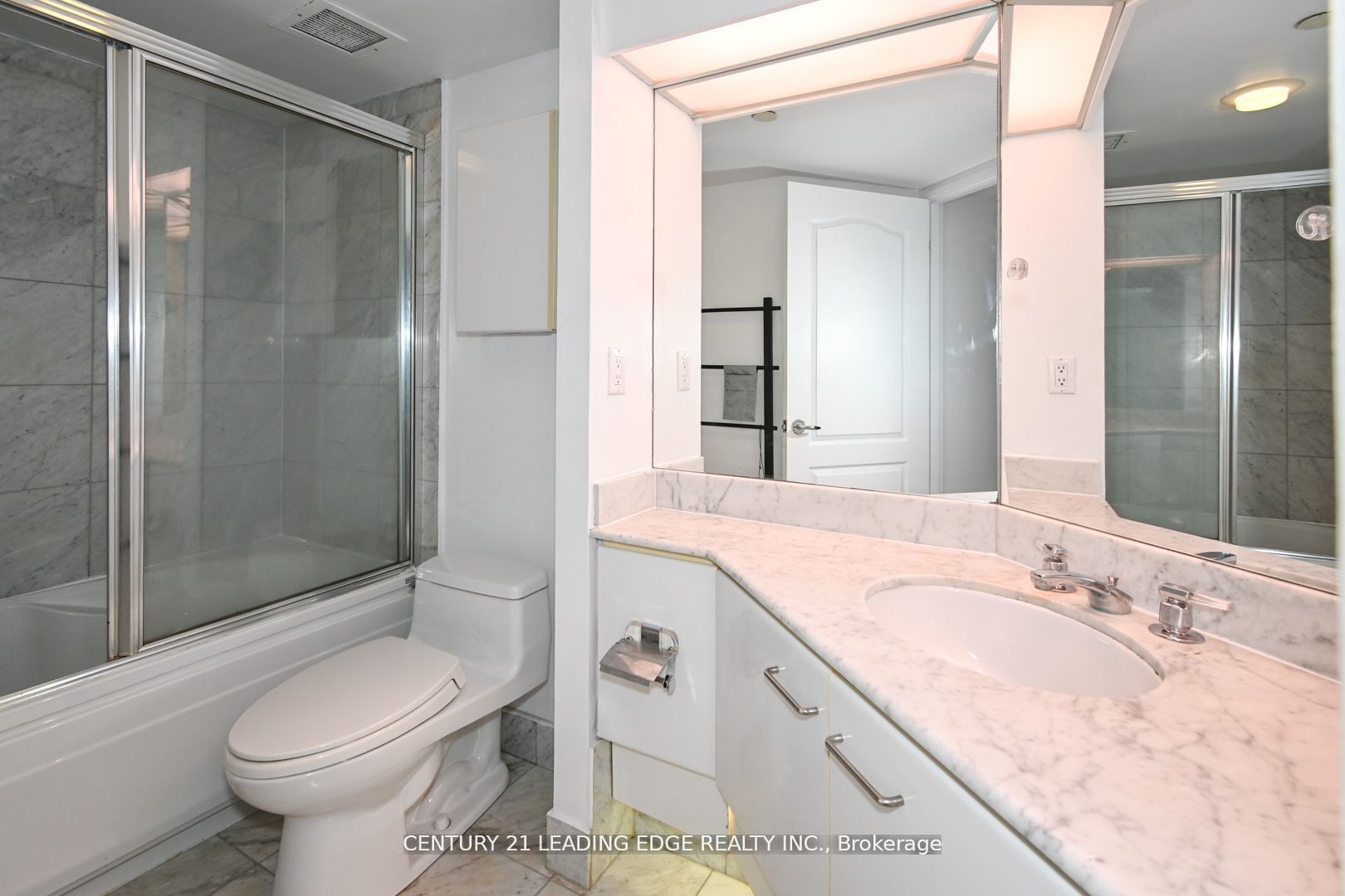 38 Elm St, #3305