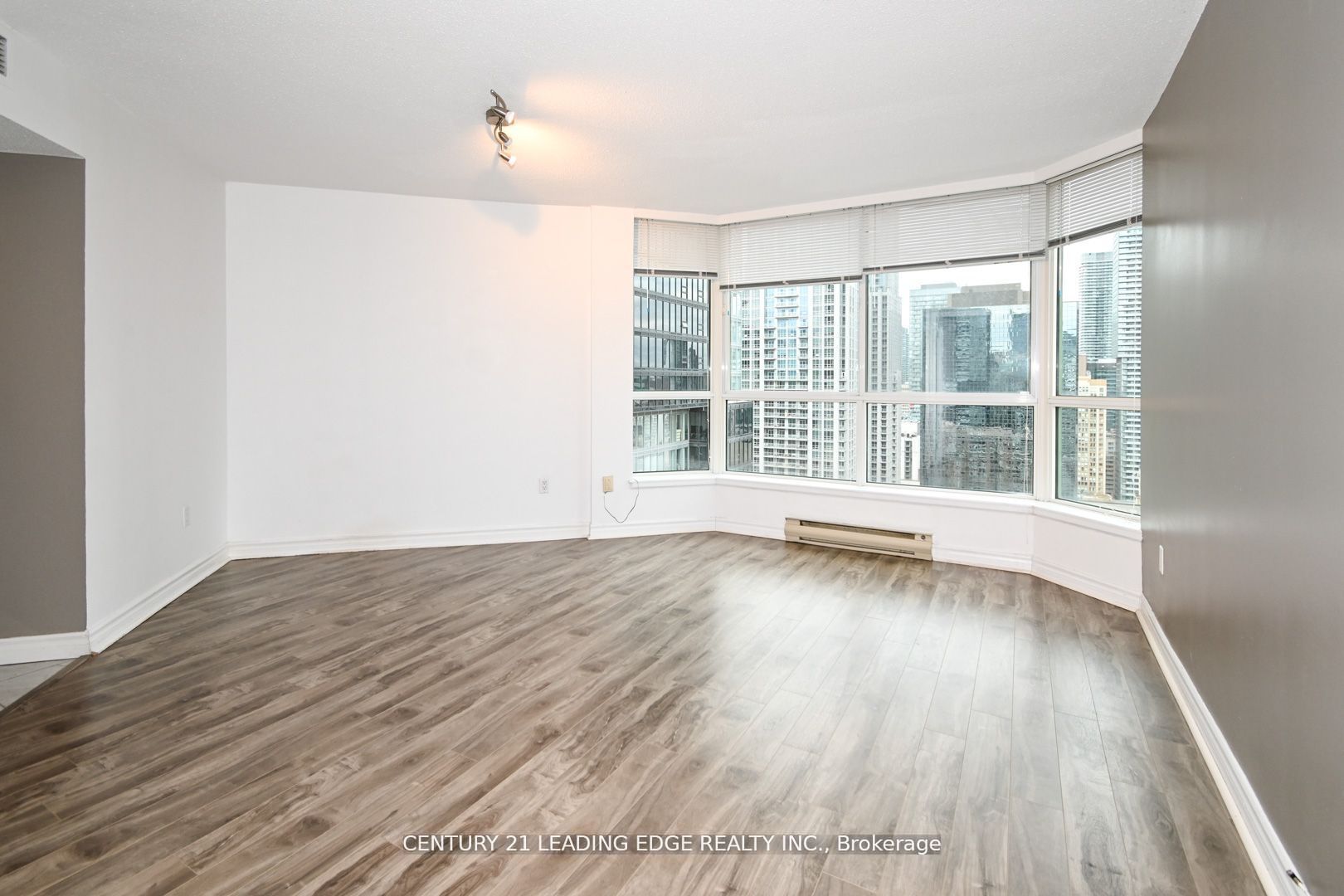38 Elm St, #3305