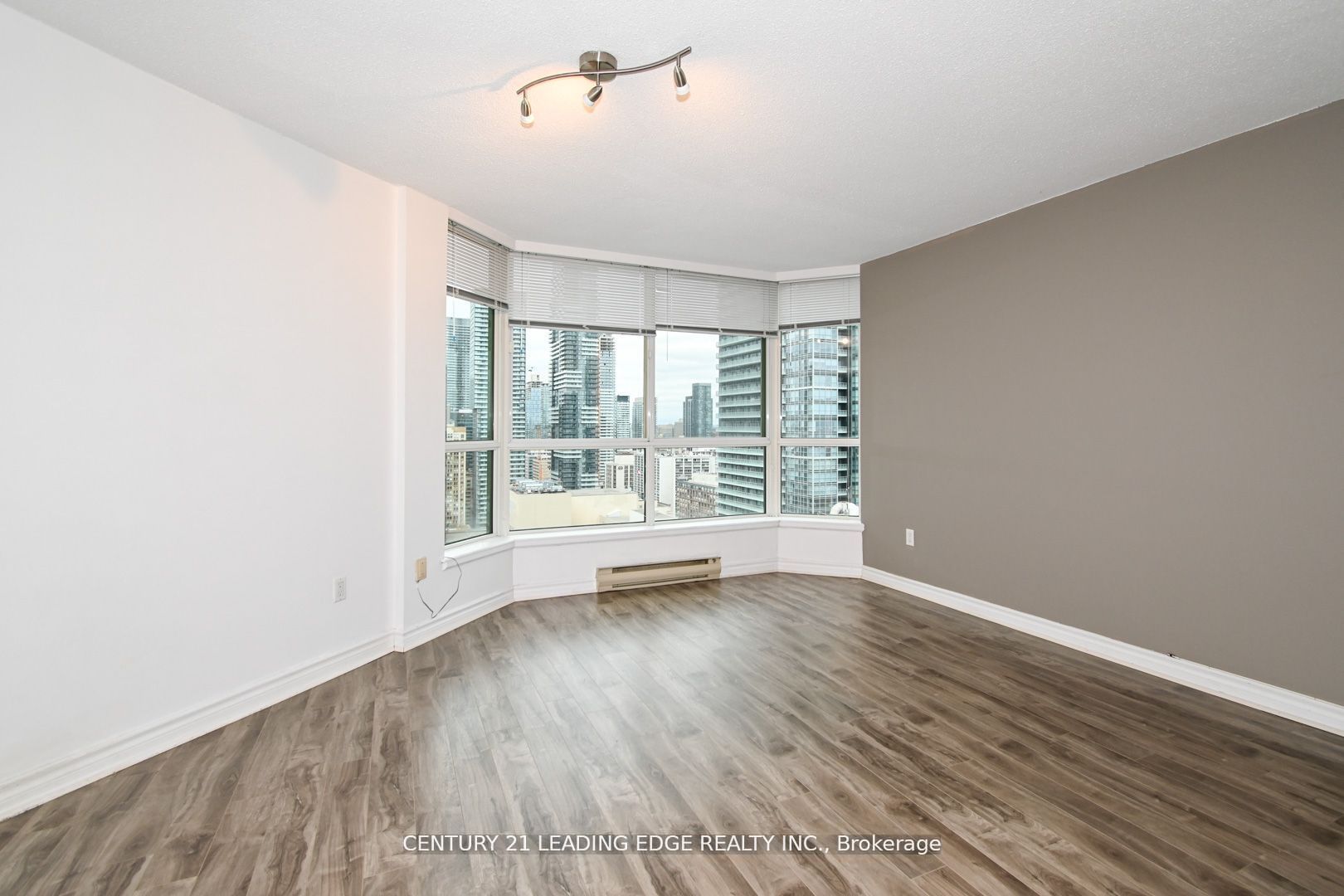 38 Elm St, #3305