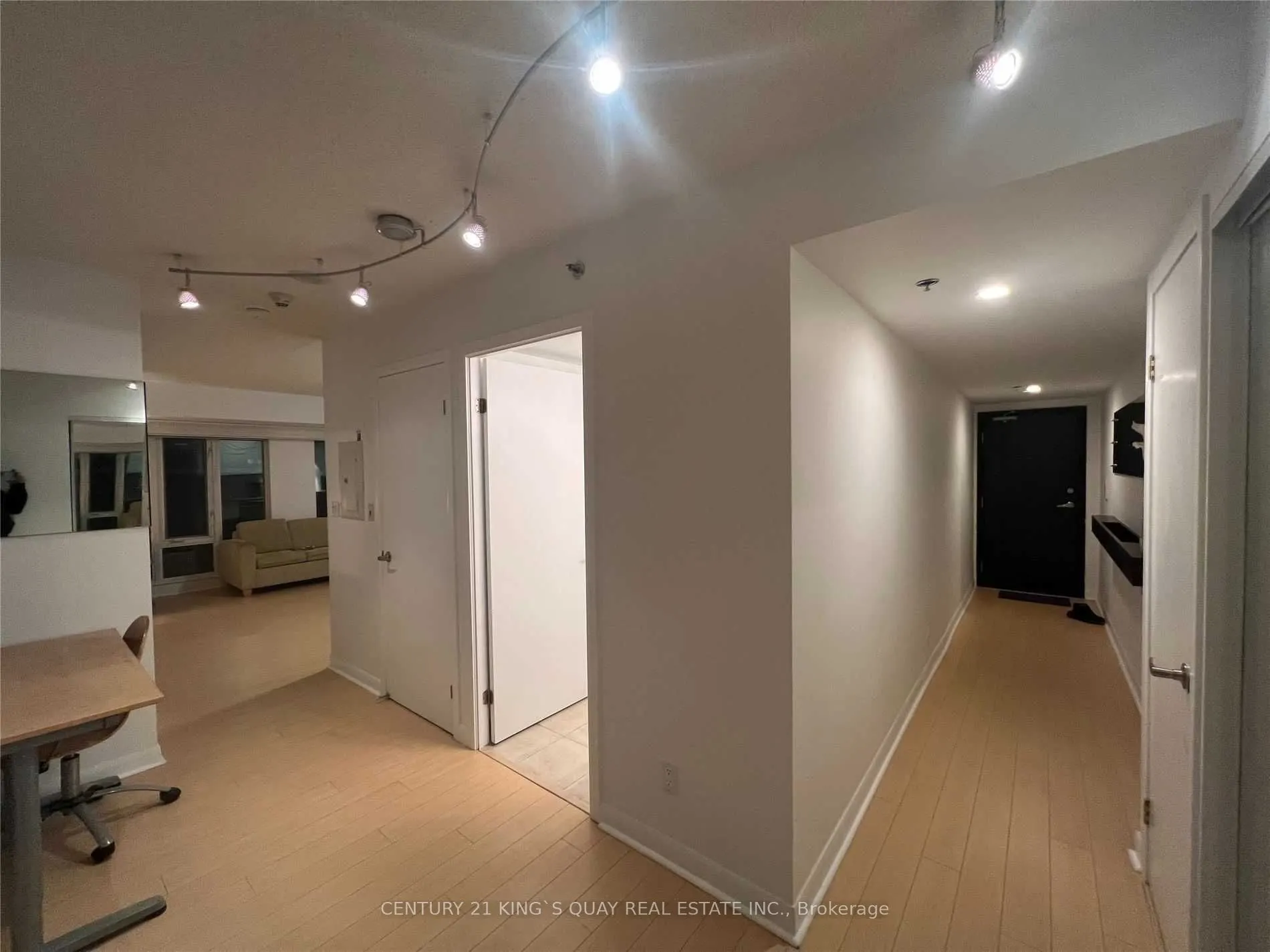 210 Victoria St, #801