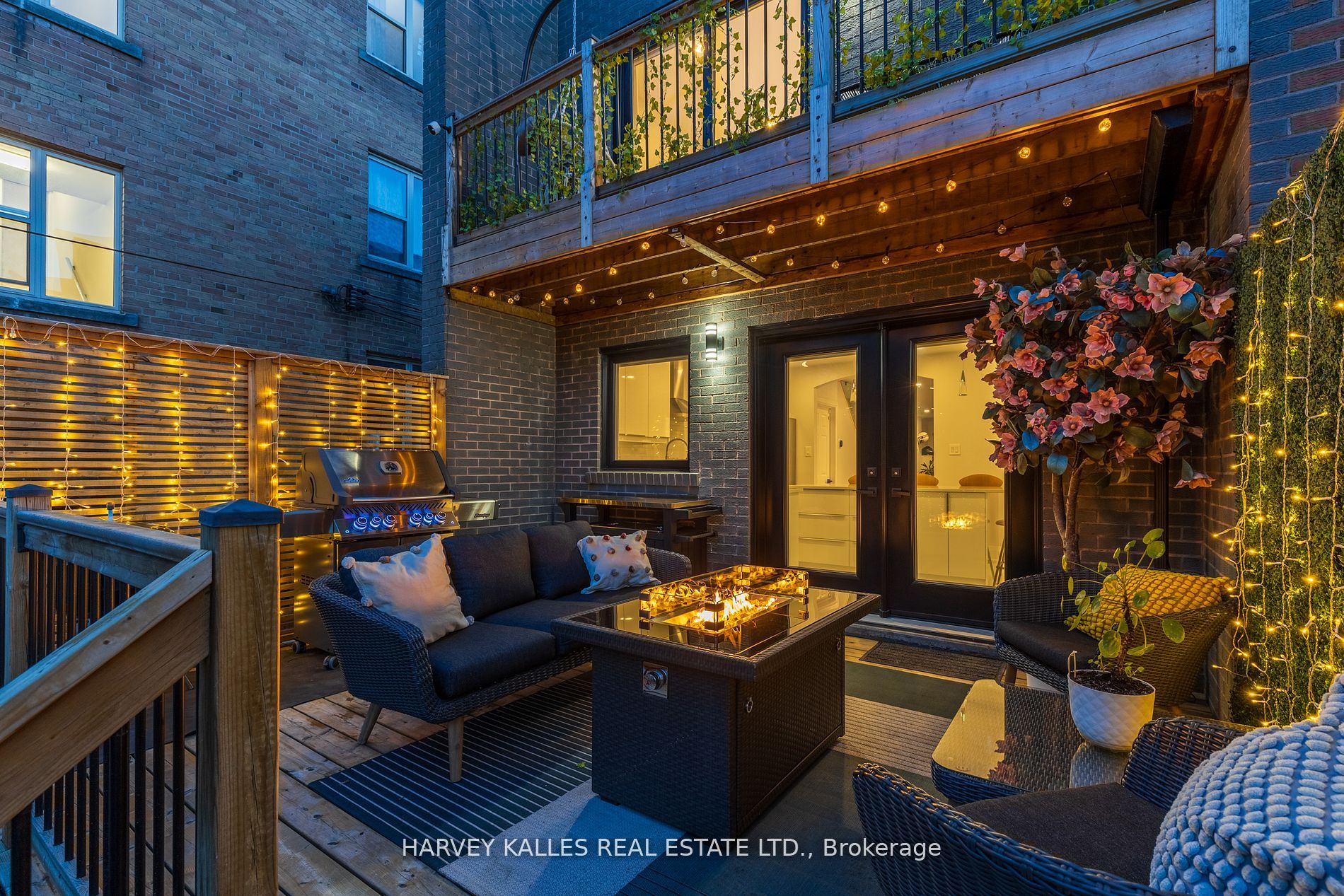 86 Castlefield Ave