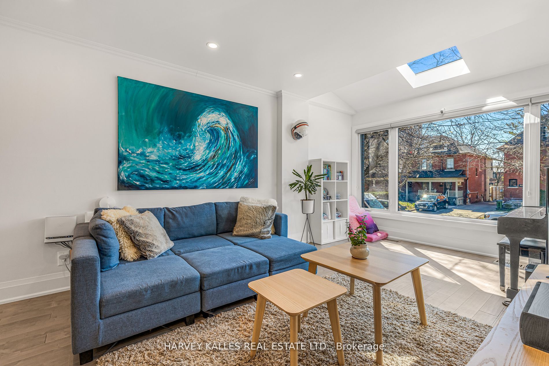 86 Castlefield Ave