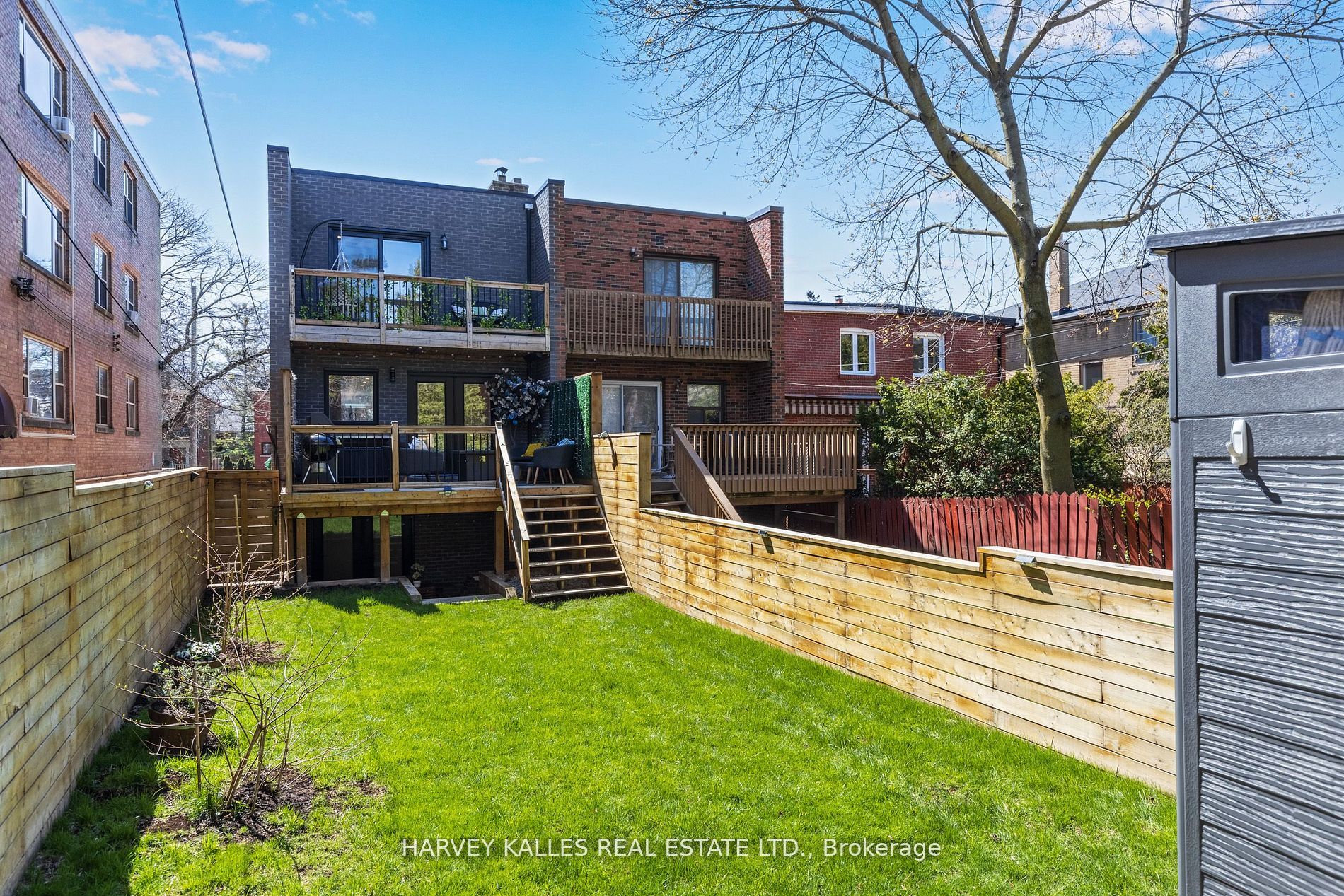 86 Castlefield Ave