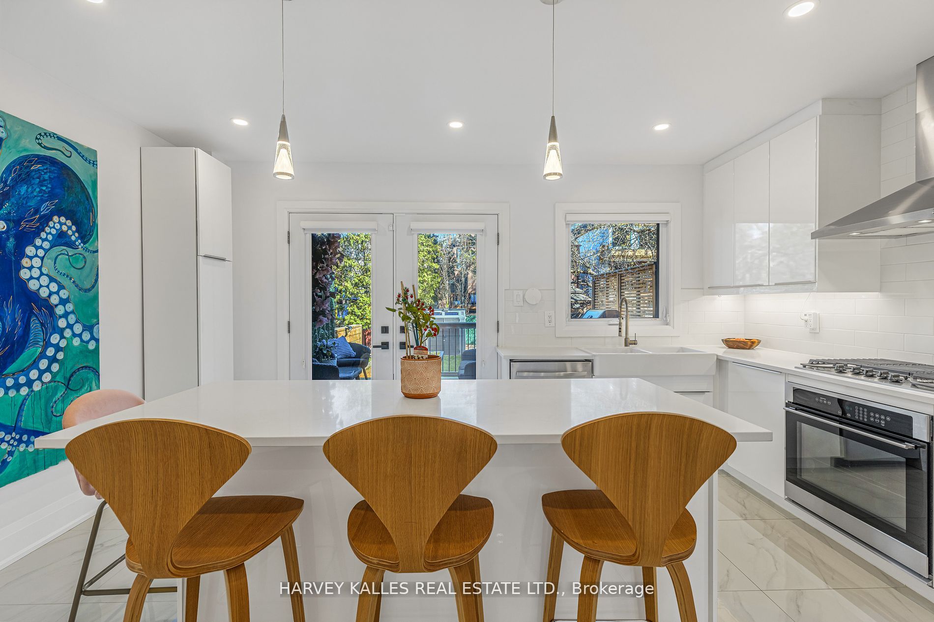 86 Castlefield Ave