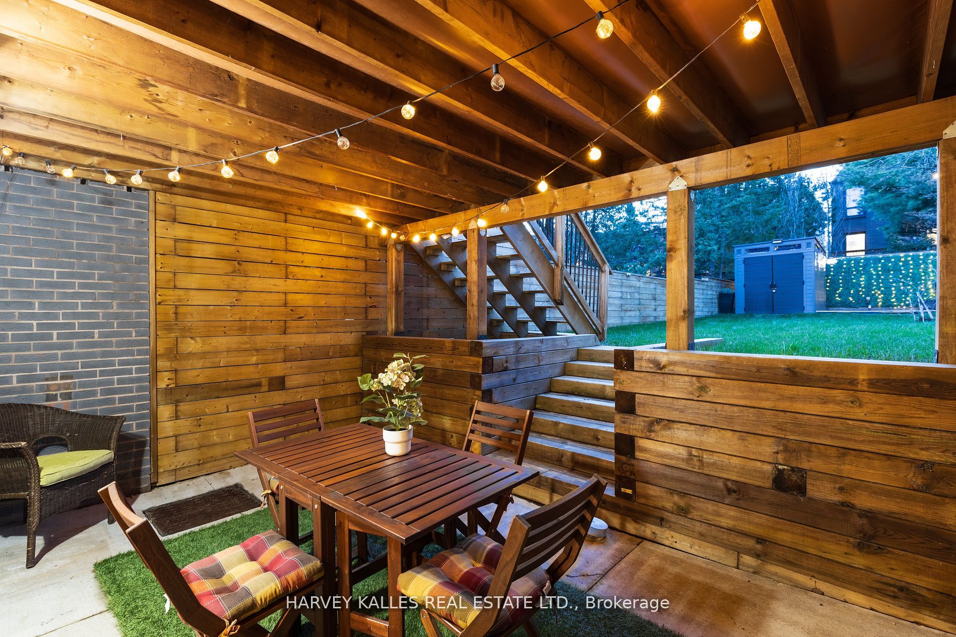 86 Castlefield Ave