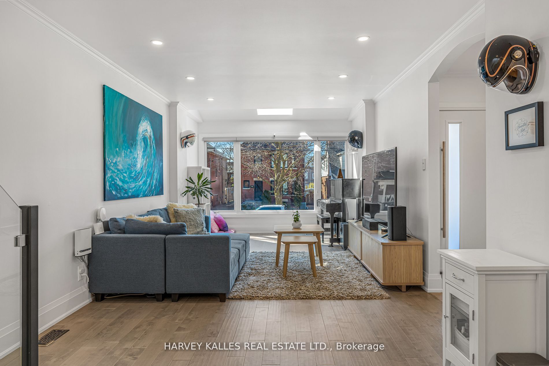 86 Castlefield Ave
