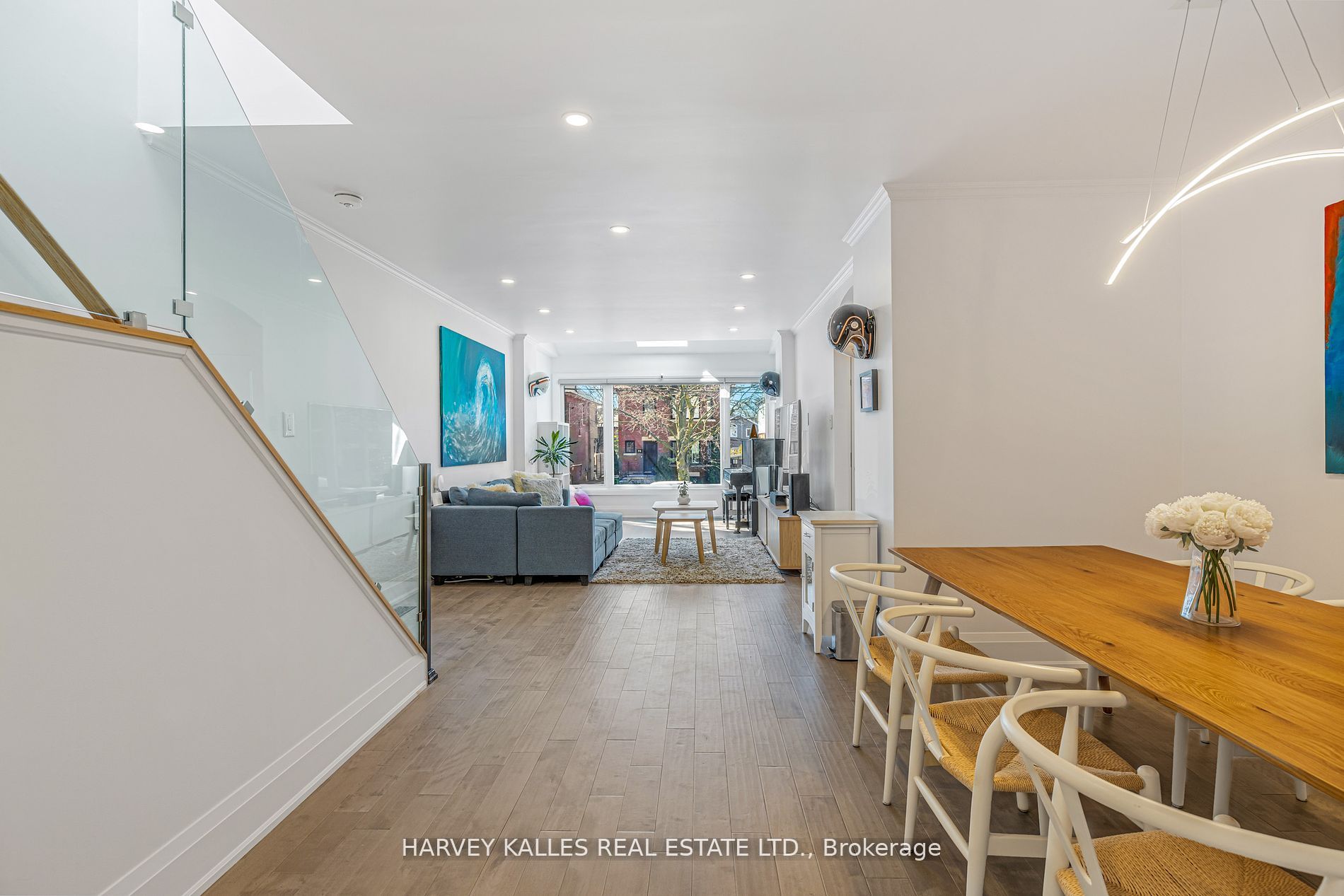 86 Castlefield Ave