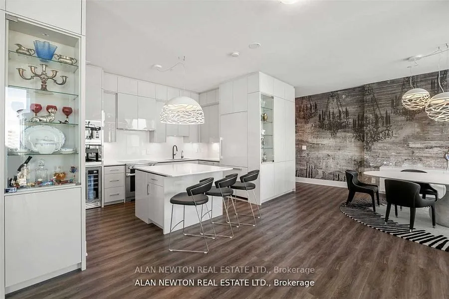 1486 Bathurst St, #Ph02