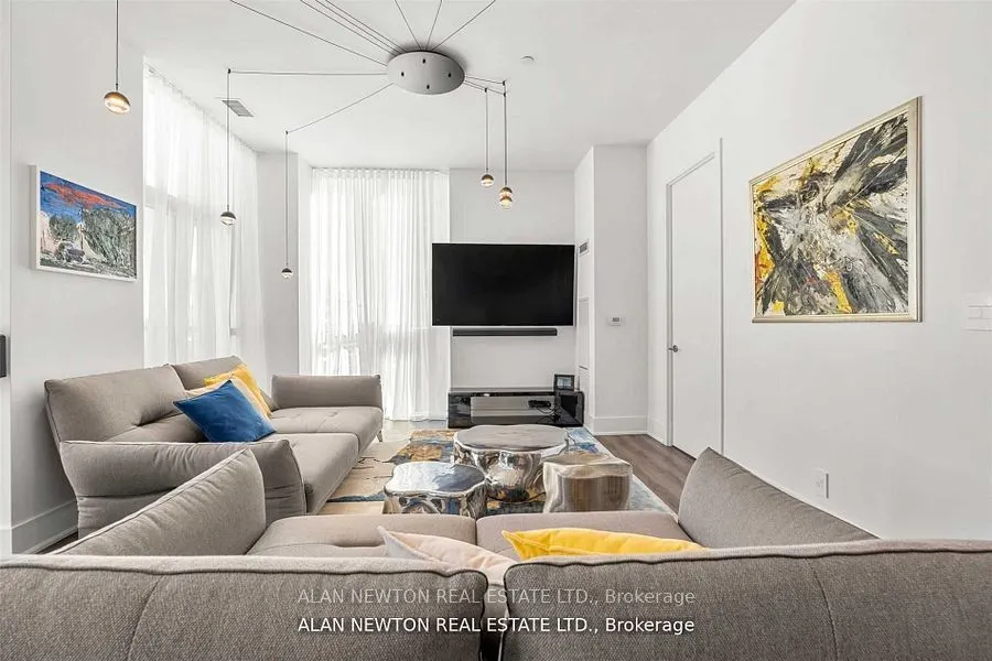 1486 Bathurst St, #Ph02